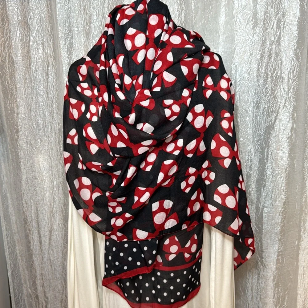 DISNEY scarf/wrap